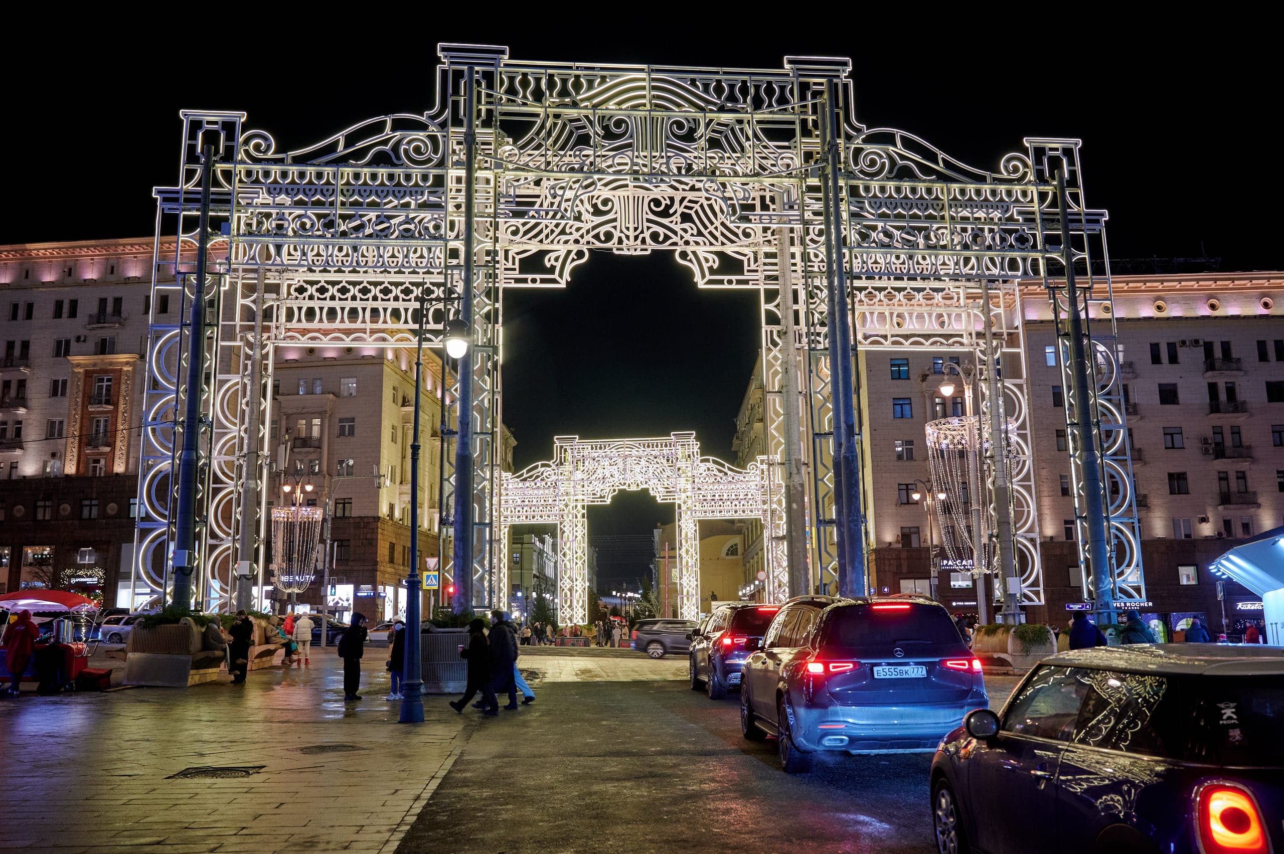 Световые арки в Камергерском переулке