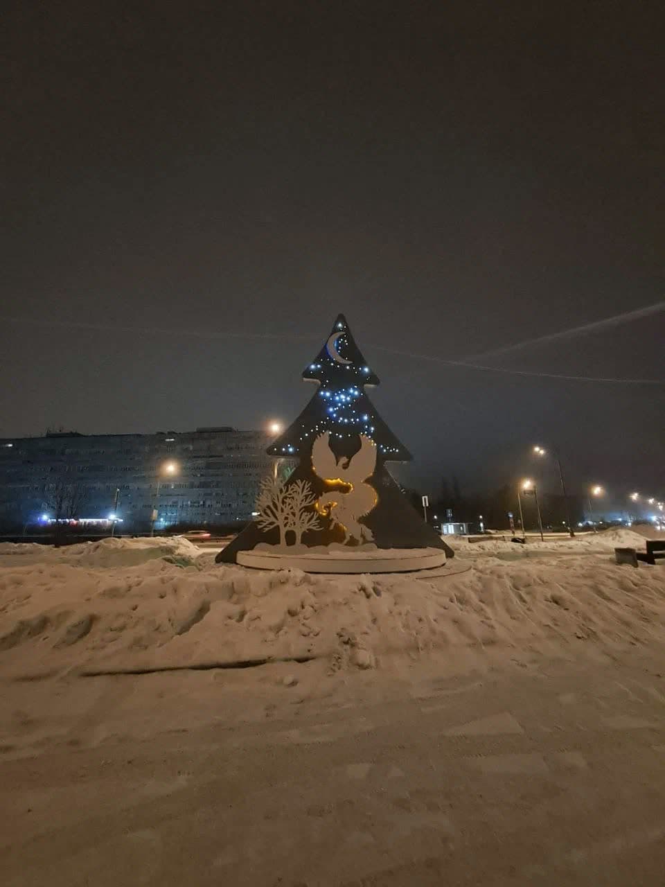Новогоднее оформление: адрес уточняется